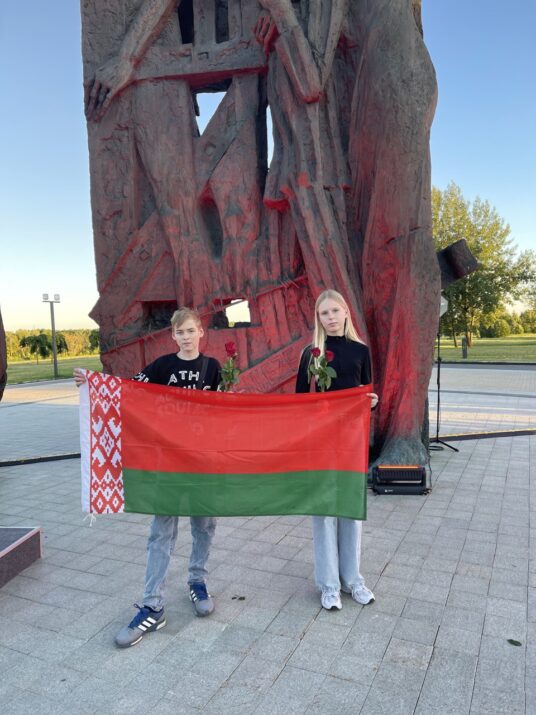 🥀Помните! Через века, через года - помните! О тех, кто уже не придет никогда, - помните!