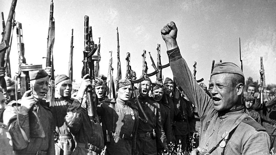 ⁉️Как минчане относятся к  Великой Отечественной войне, и что для них значит подвиг дедов и прадедов.