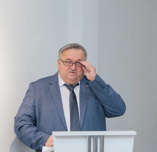 7 ноября — День Октябрьской революции! Поздравление от директора УП "БЕЛГИПРОЛЕС".