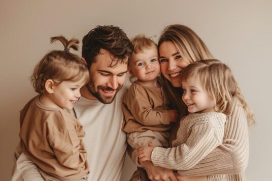 👨‍👩‍👧‍👦 #ВсеНачинаетсяСсемьи: в Беларуси проходит видеомарафон